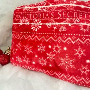 Blanket from Victoria secret completely new. red cozy blanket.